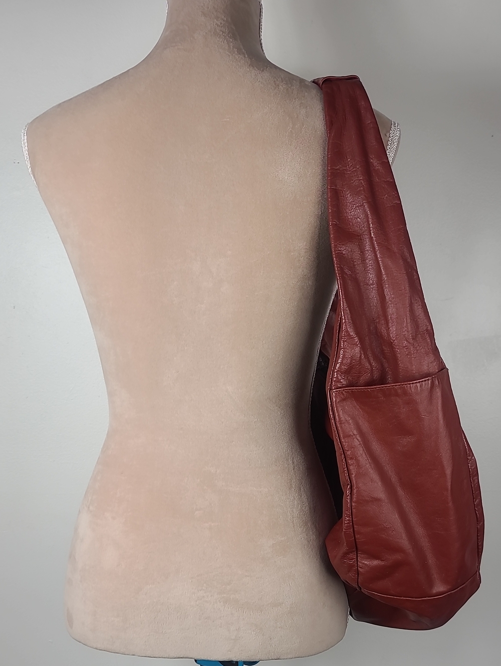 Vintage Flores Bags Mohagany Reddish Brown Leather Boho Slouch Hobo Shoulder Bag - Picture 4 of 12